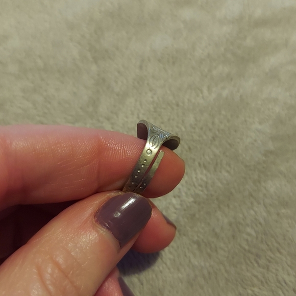 Adjustable Silver Tone Ring - Picture 6 of 10